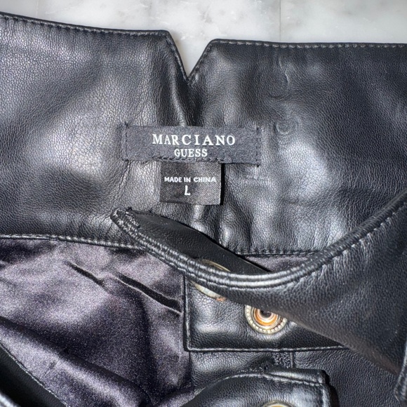 shorts - Picture 3 of 5